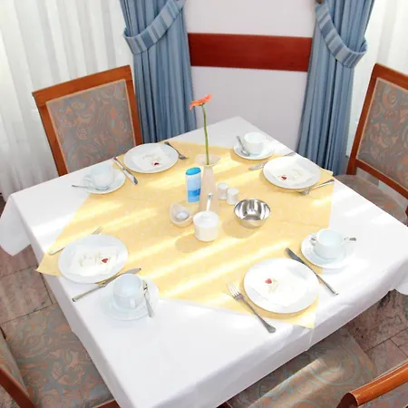 Hotel Ascania