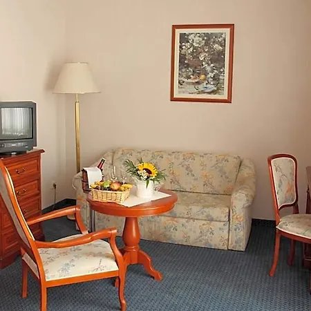 Hotel Ascania